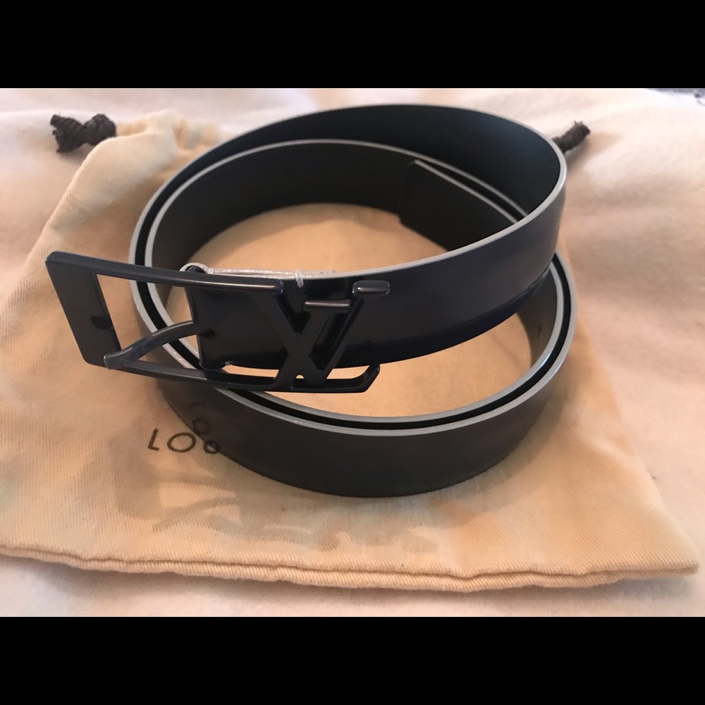 Authentic Louis Vuitton LV buckle leather belt